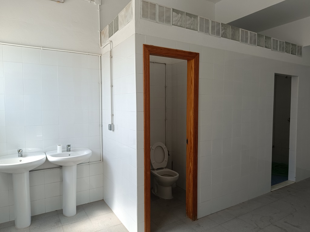 Frontón Municipal Cubierto / Pistas de Pádel