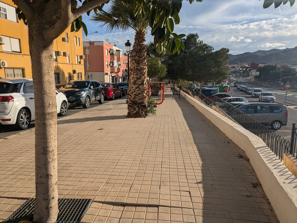 Zona verde Calle Sevilla