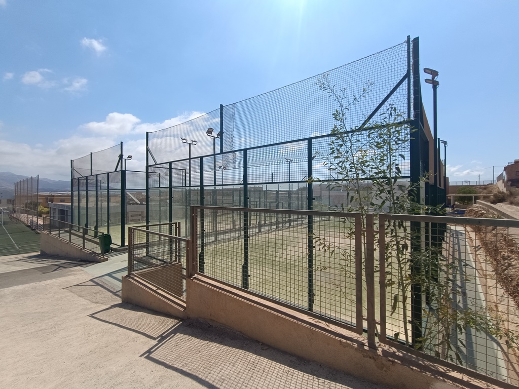 Campo municipal de fútbol Jerónimo Rodríguez / Pistas de pádel