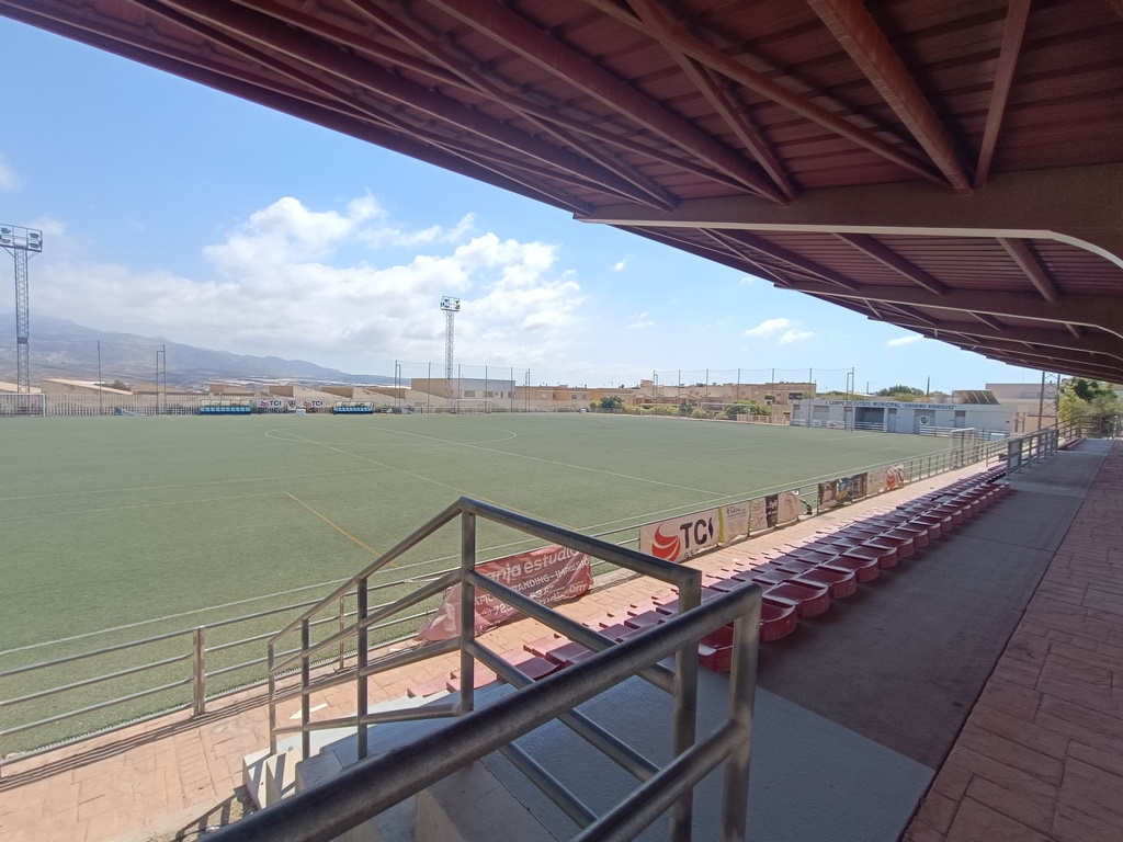 Campo municipal de fútbol Jerónimo Rodríguez / Pistas de pádel